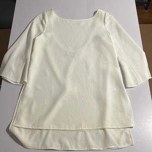Elizabeth & James Cream Tunic- Size Small